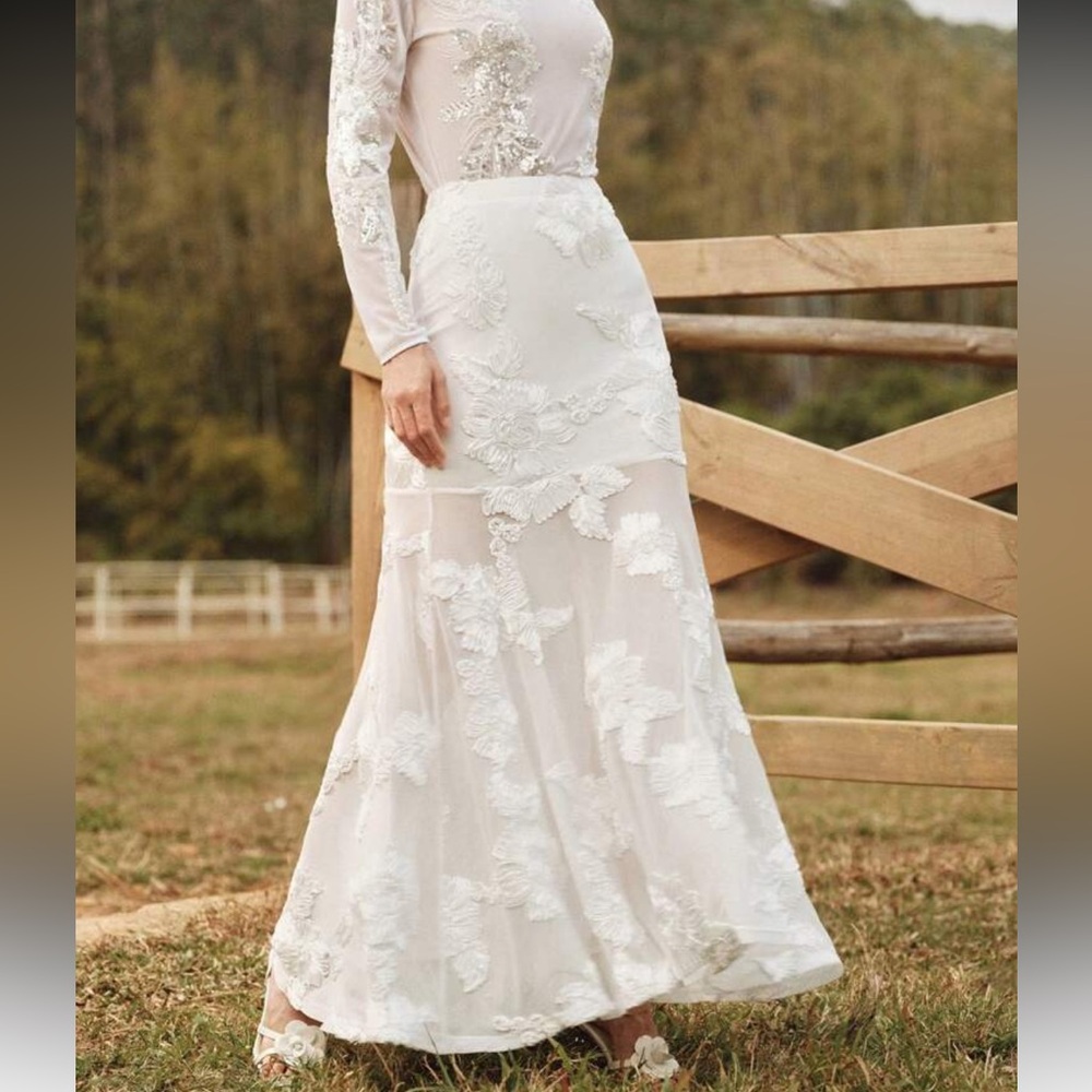 Elegant White Sheer Mesh Embossed Floral Lace High Waist Mermaid SKIRT